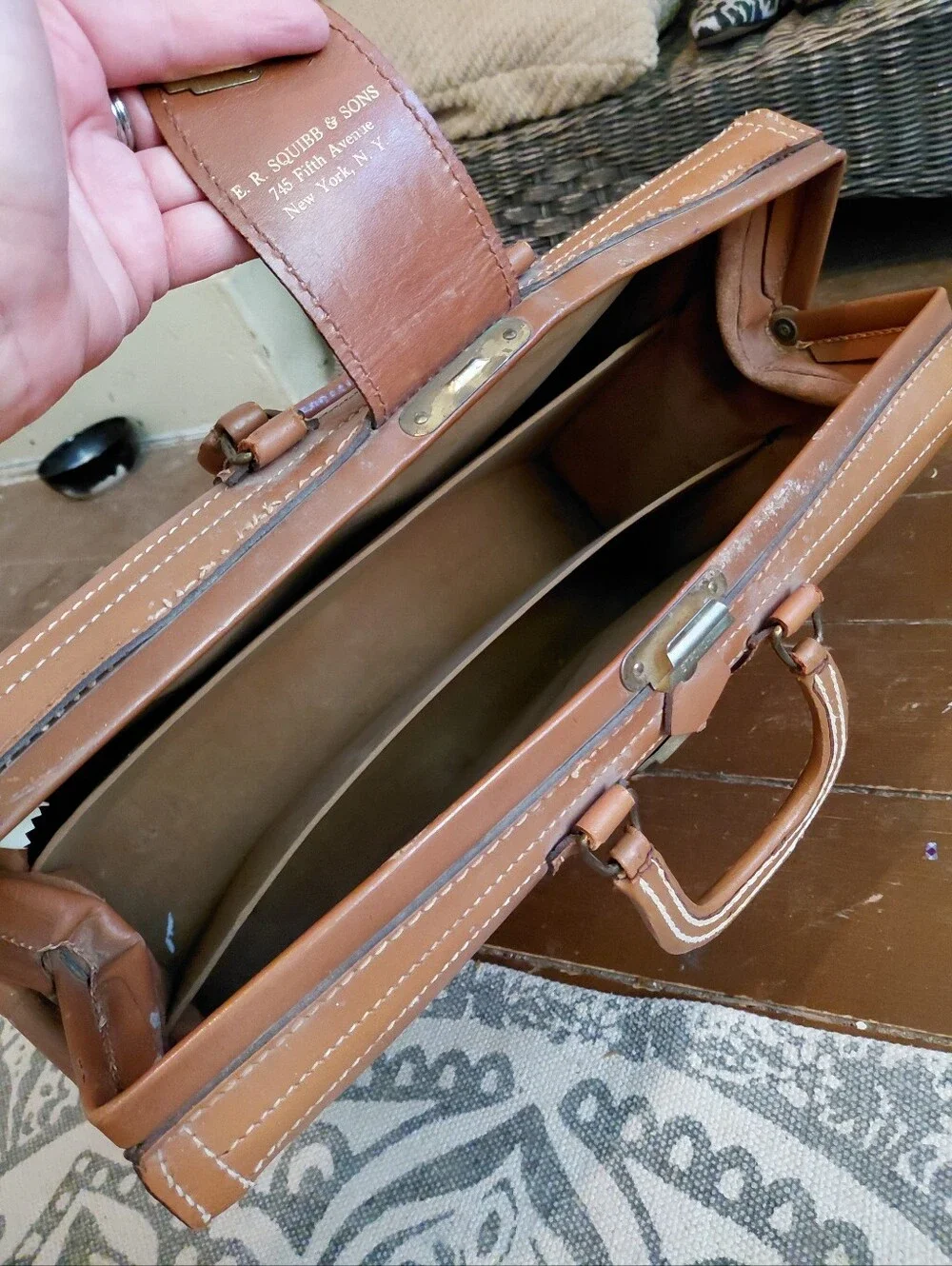 RARE E.R. Squibb & Sons Fifth Avenue Pharmaceutical Luggage/Briefcase
